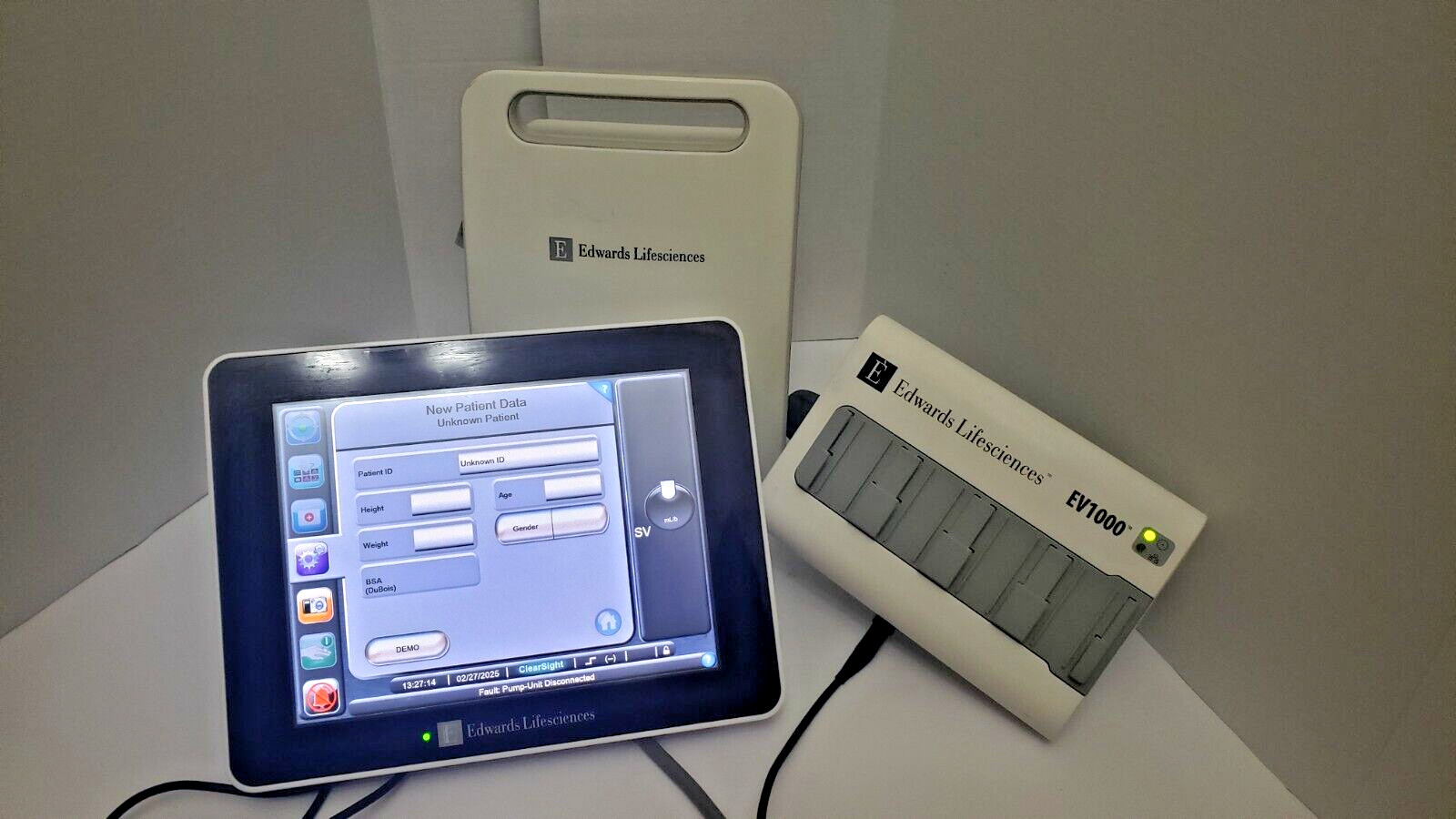 Edwards Lifesciences EV1000 Hemodynamic Monitoring System Unit 3 - Photo 1
