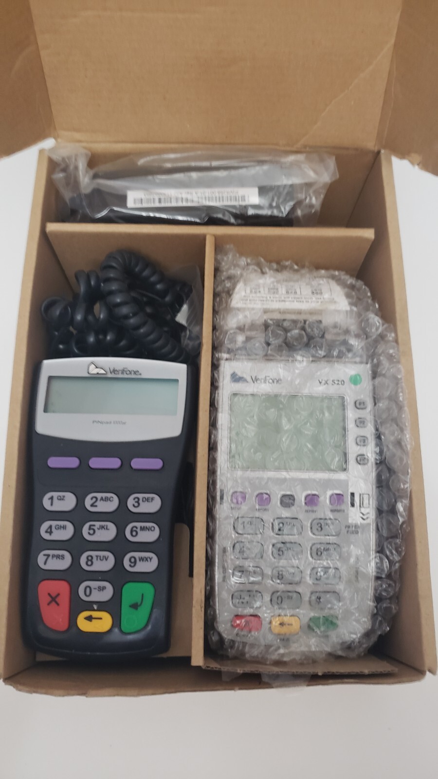 VeriFone Vx520 with 1000SE EMV Credit Card Machine M252-103-03-NAA-2 - Photo 1