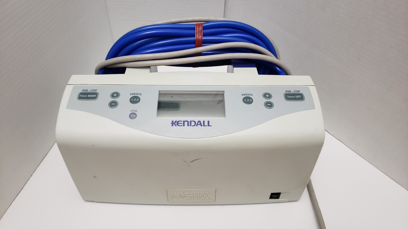 Kendall 6060 Pump with Hoses and Power Cord - Photo 1