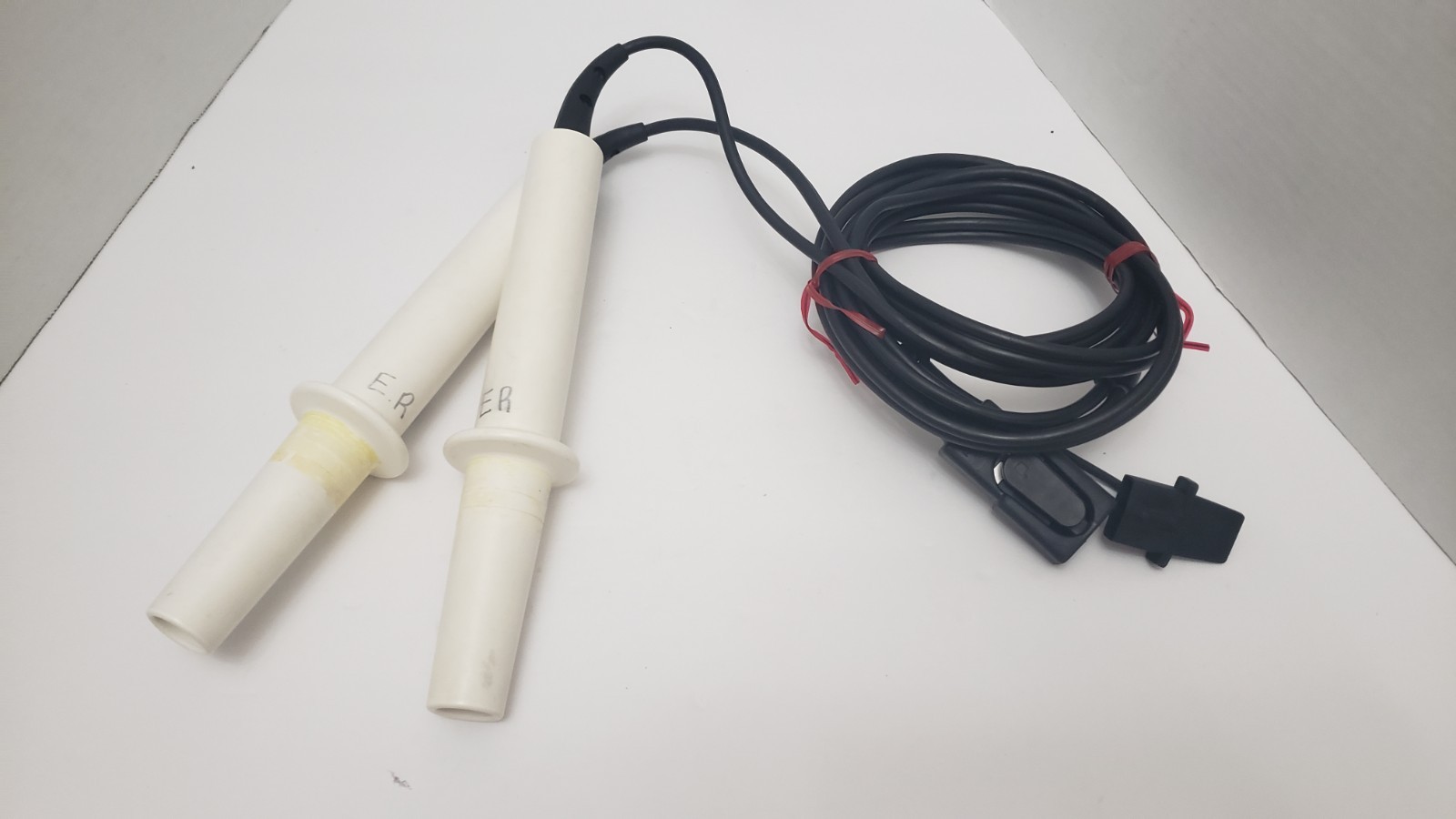 ZOLL Internal Hard Paddles Autoclavable Handles 8011-0501 - Photo 1