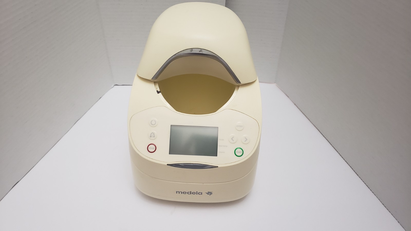 Medela Digital Waterless Milk warmer 87115 with power cord Defroster Unit 33 - Photo 1