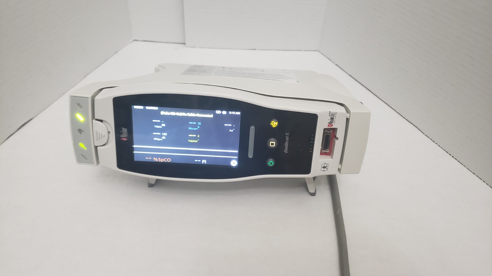 Masimo Radical 7 Pulse Oximeter with Docking Station Unit X - Photo 1