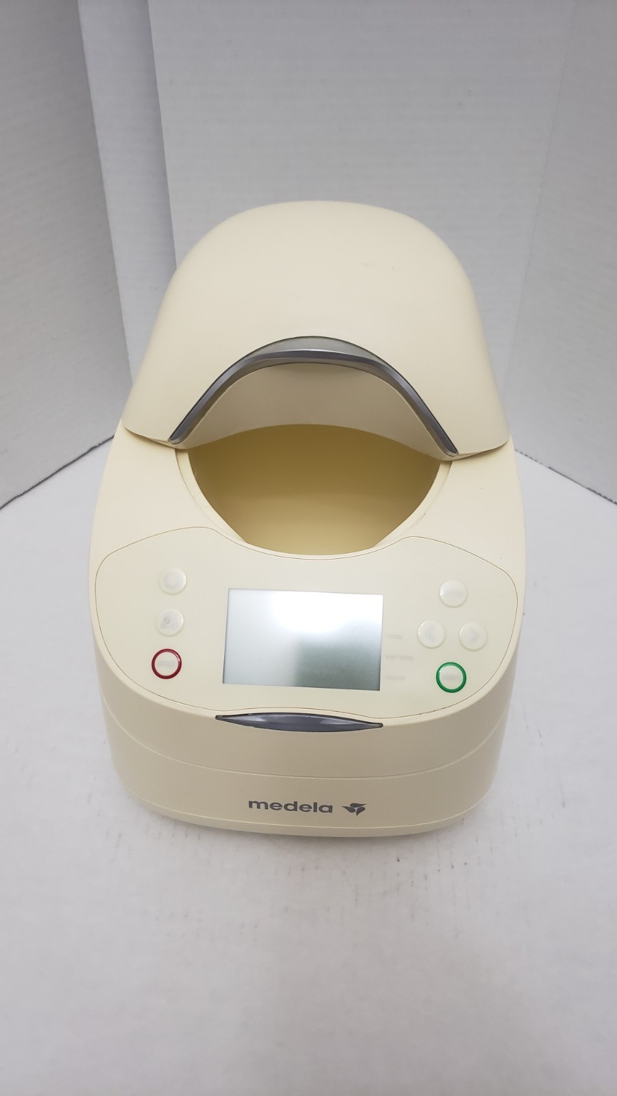 Medela Digital Waterless Milk warmer 87115 Not Working for Parts Unit U - Photo 1