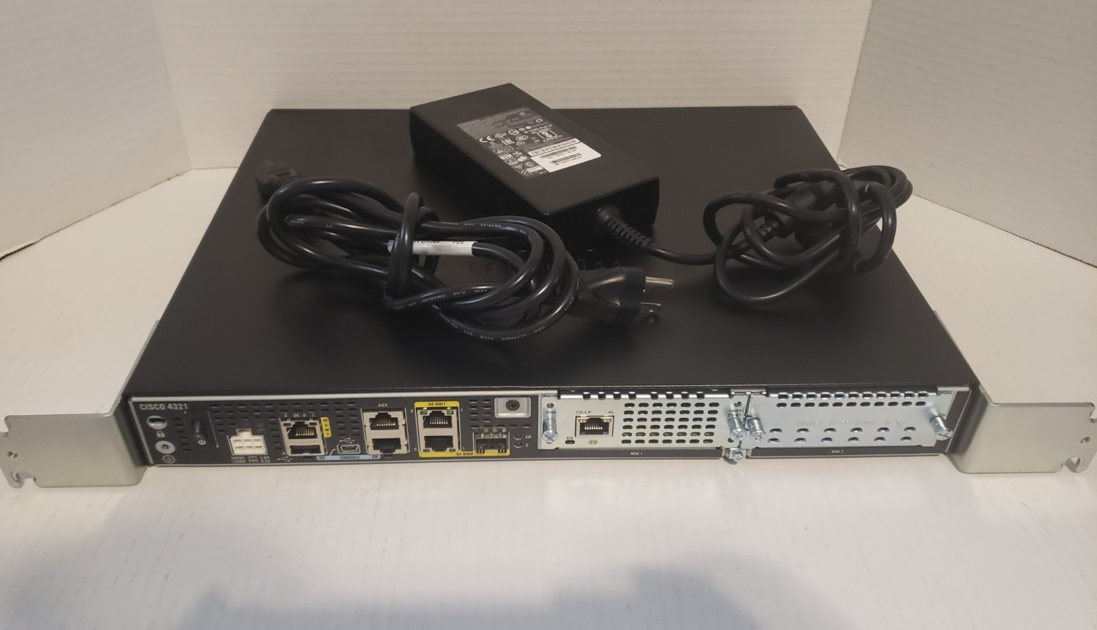 Cisco ISR4321 Router ISR 4321 Security Router - Photo 1