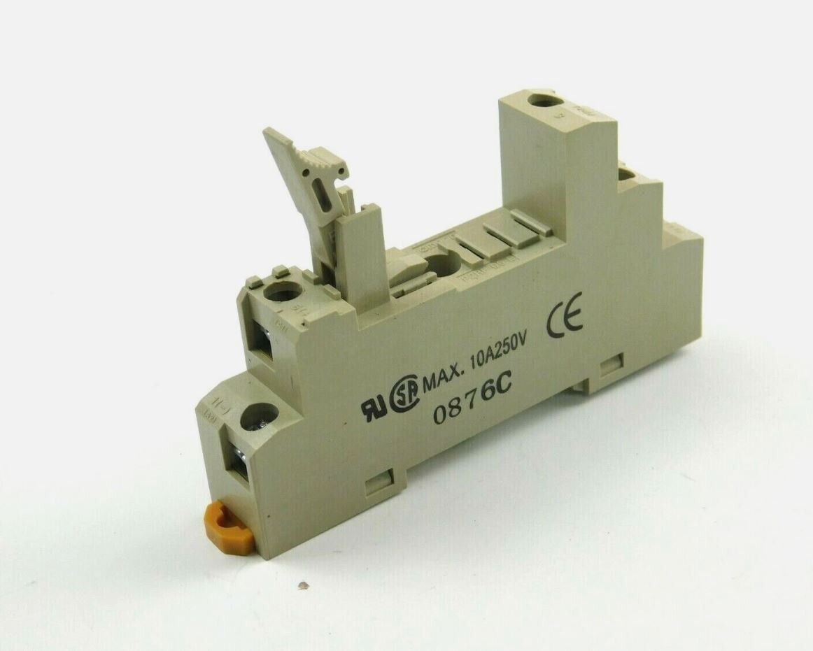 Omron MAX.10A250V Relay - Photo 1