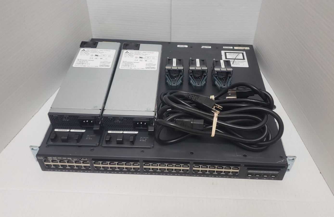 Cisco WS-C3650-48PD-S 48-Port PoE + 2x 10GB SFP+ w/ AC Power - Photo 1