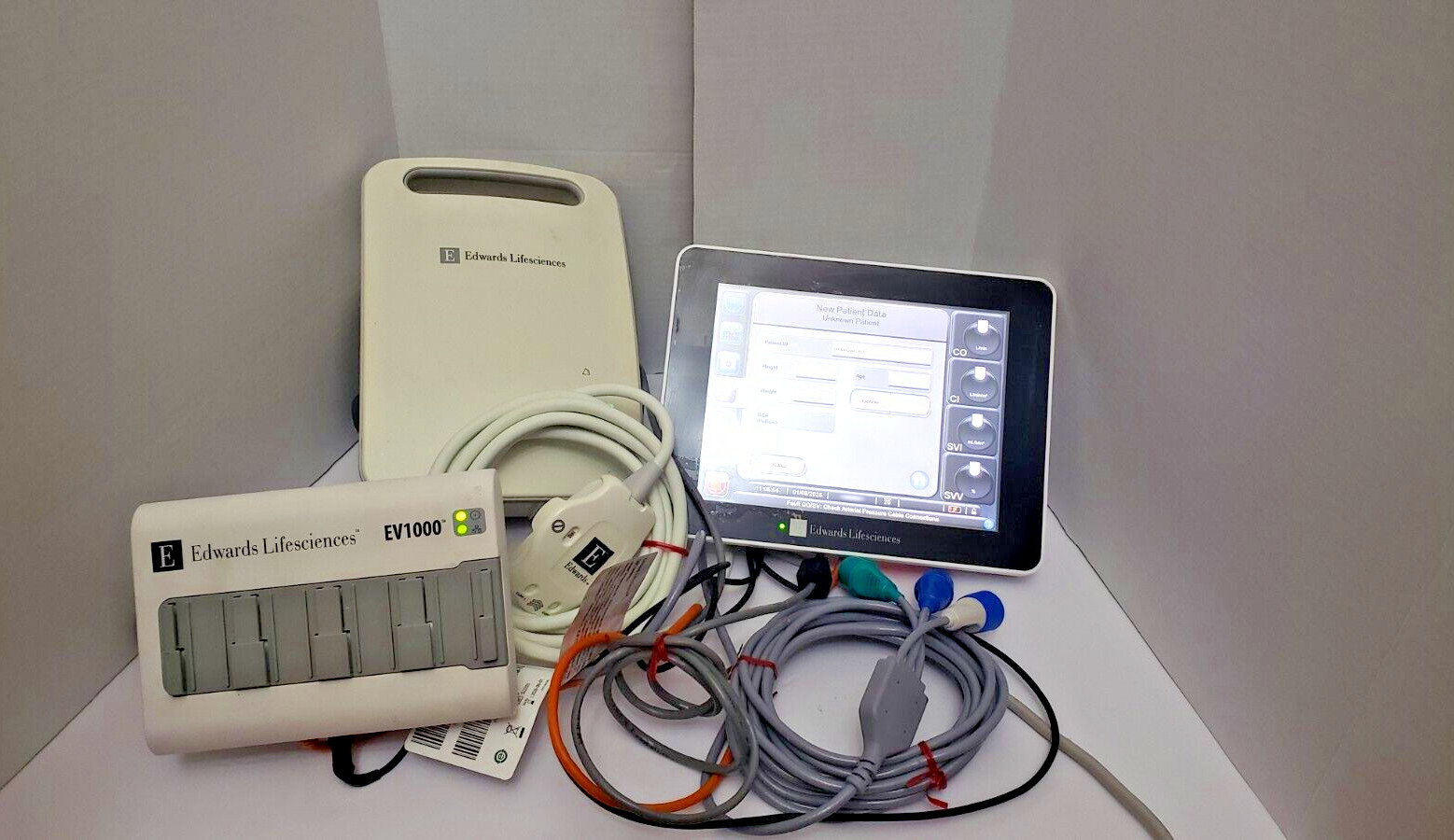 Edwards Lifesciences EV1000 Hemodynamic Monitoring System with Cables - Photo 1