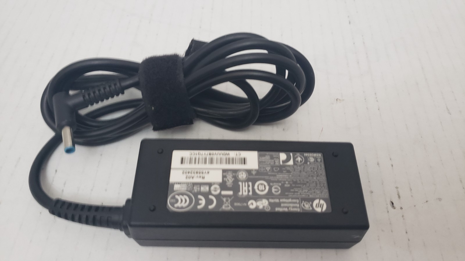 HP 45W blue tip laptop Power Supply Charger 19.5V 2.31A 45W AC Adapter - Photo 1