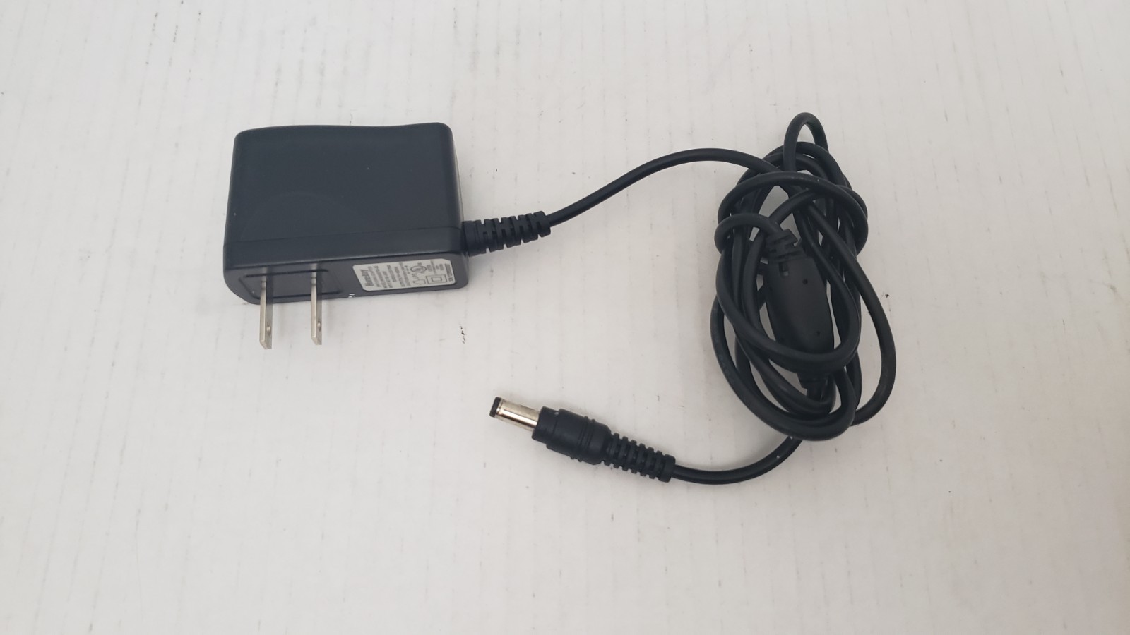Huntkey PSU Adapter 8.7V .25A HKA00608706-2E - Photo 1