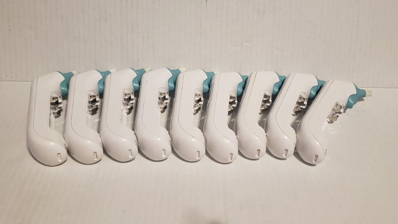 Braun Thermoscan 5 Ear Thermometer IRT6020 Lot of 9 with no Backs - Photo 1