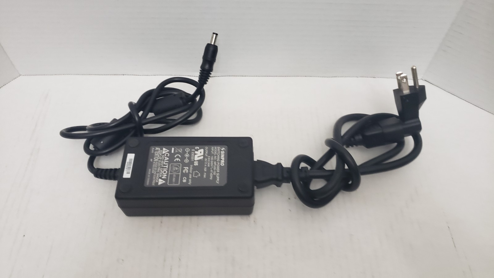 Sinpro MPU30-102 Medical Grade Switching Power Supply 6VDC 4.14A 25W - Photo 1