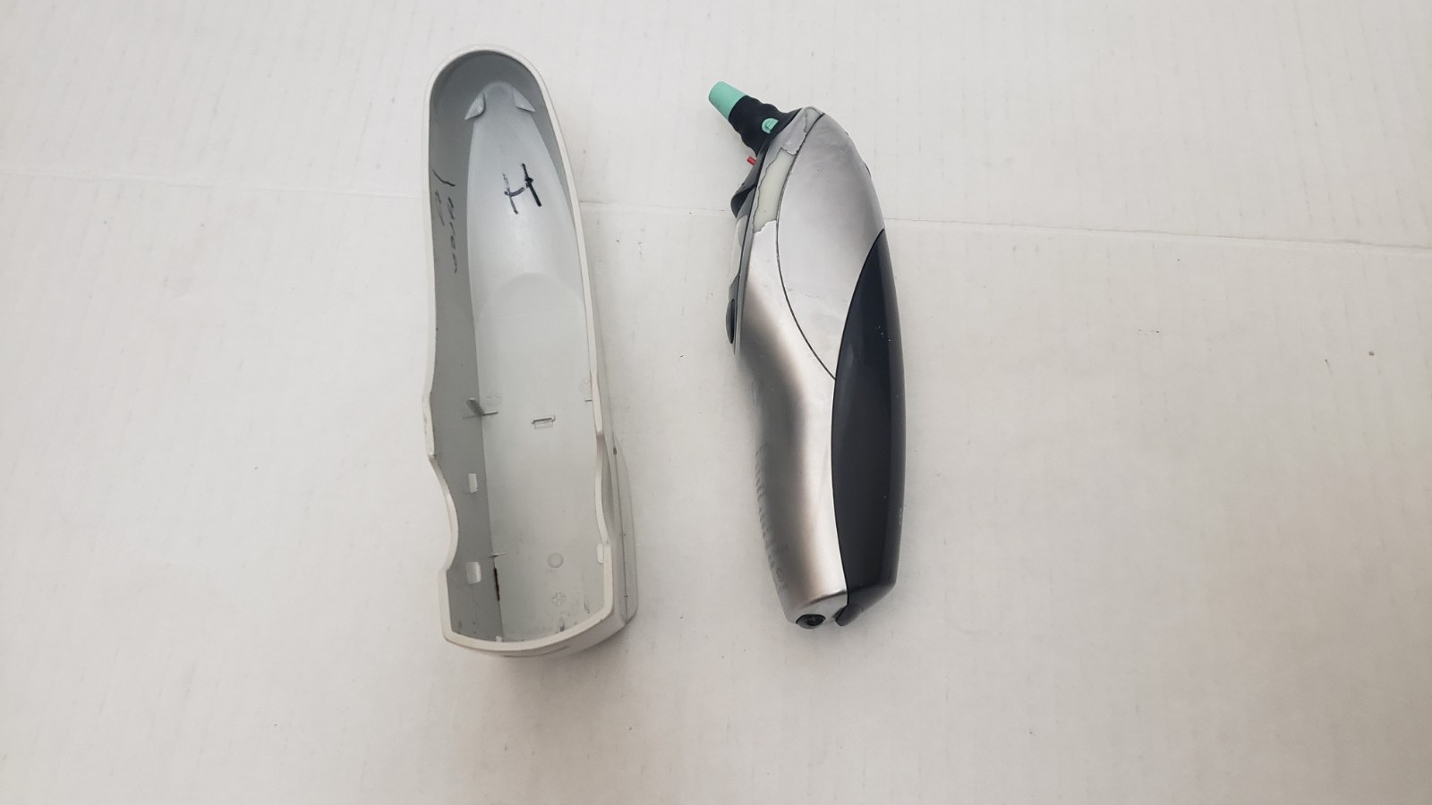Welch Allyn Braun ThermoScan Pro4000 Type 6021 Ear Thermometer With Holster - Photo 1