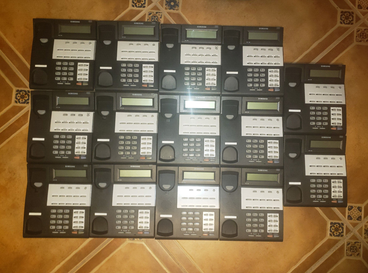 Samsung iDCS Falcon 18D Black Display Speakerphone Lot Of 14 - Photo 1