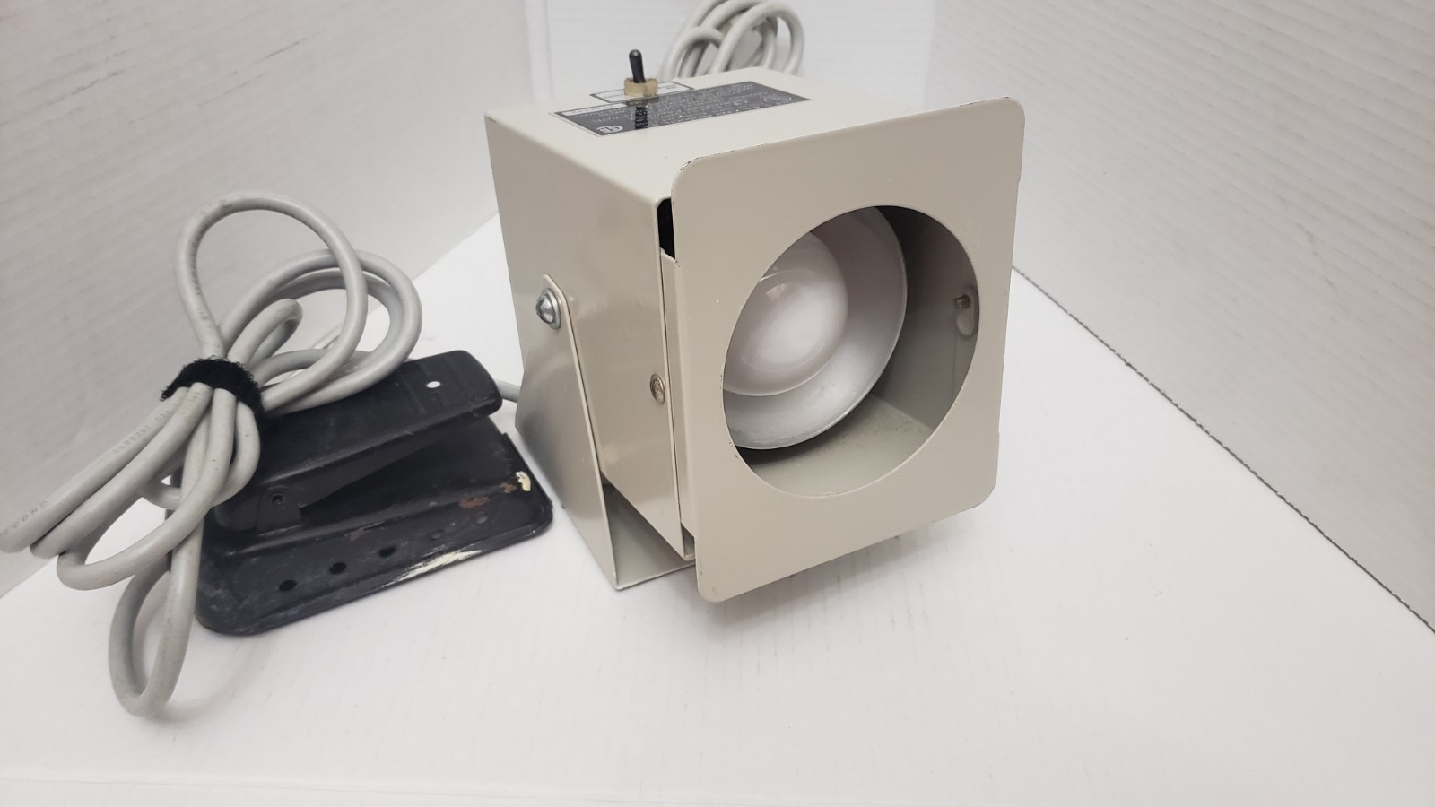 S&S 188 X-Ray Film Illuminator Hot Light with Footswitch - Photo 1
