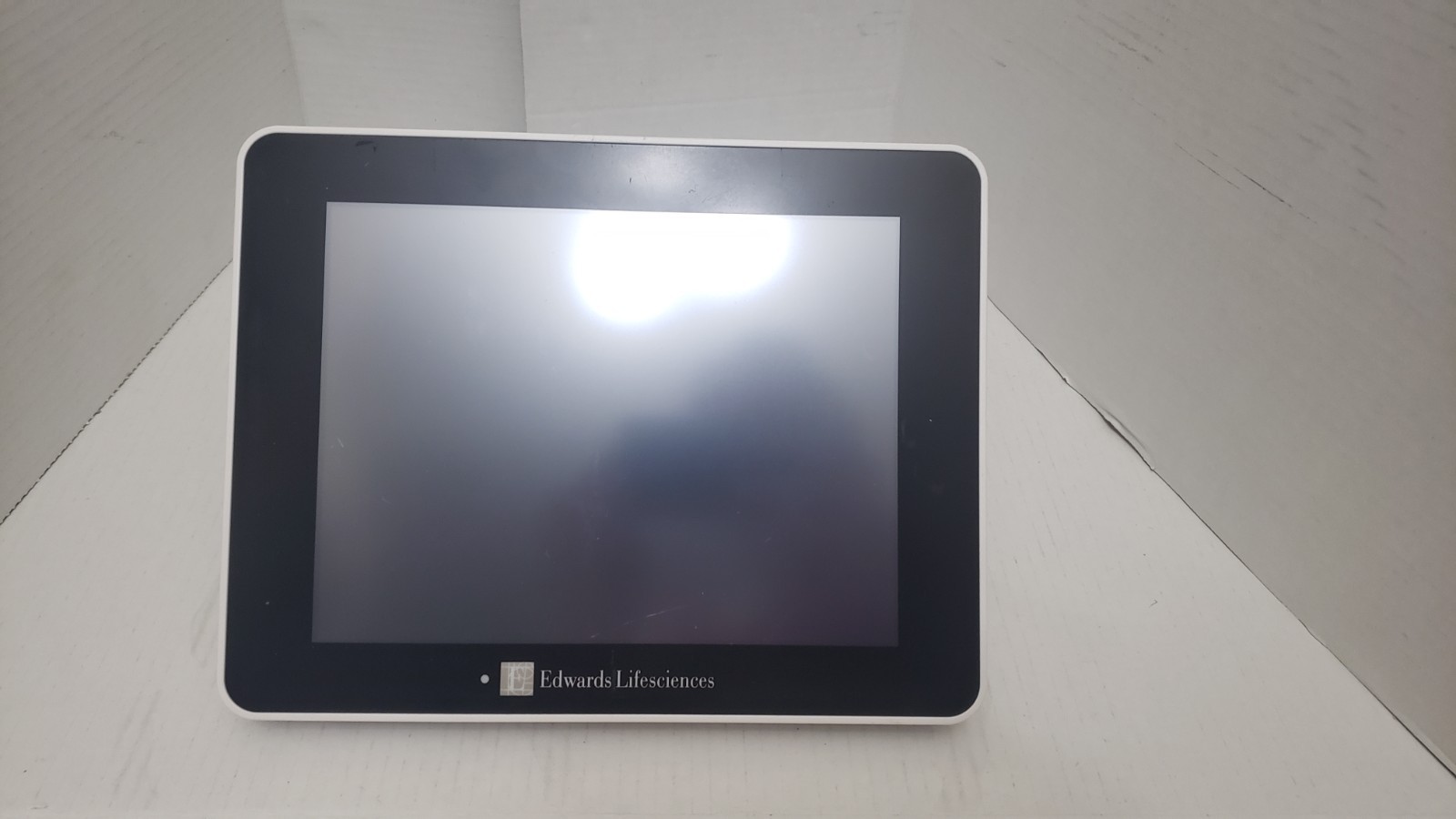 Edwards Lifesciences EV1000 Monitor with Pole Clamp - Photo 1