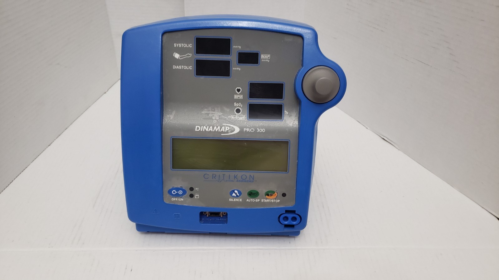 GE Dinamap Pro 300 with Power Cord - Photo 1
