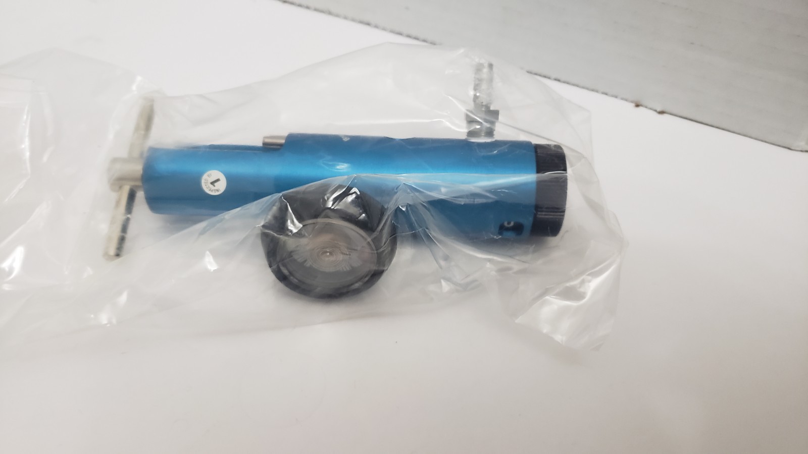 MEDLINE Oxygen O2 Tank Regulator HCSB8704 Blue - Photo 1