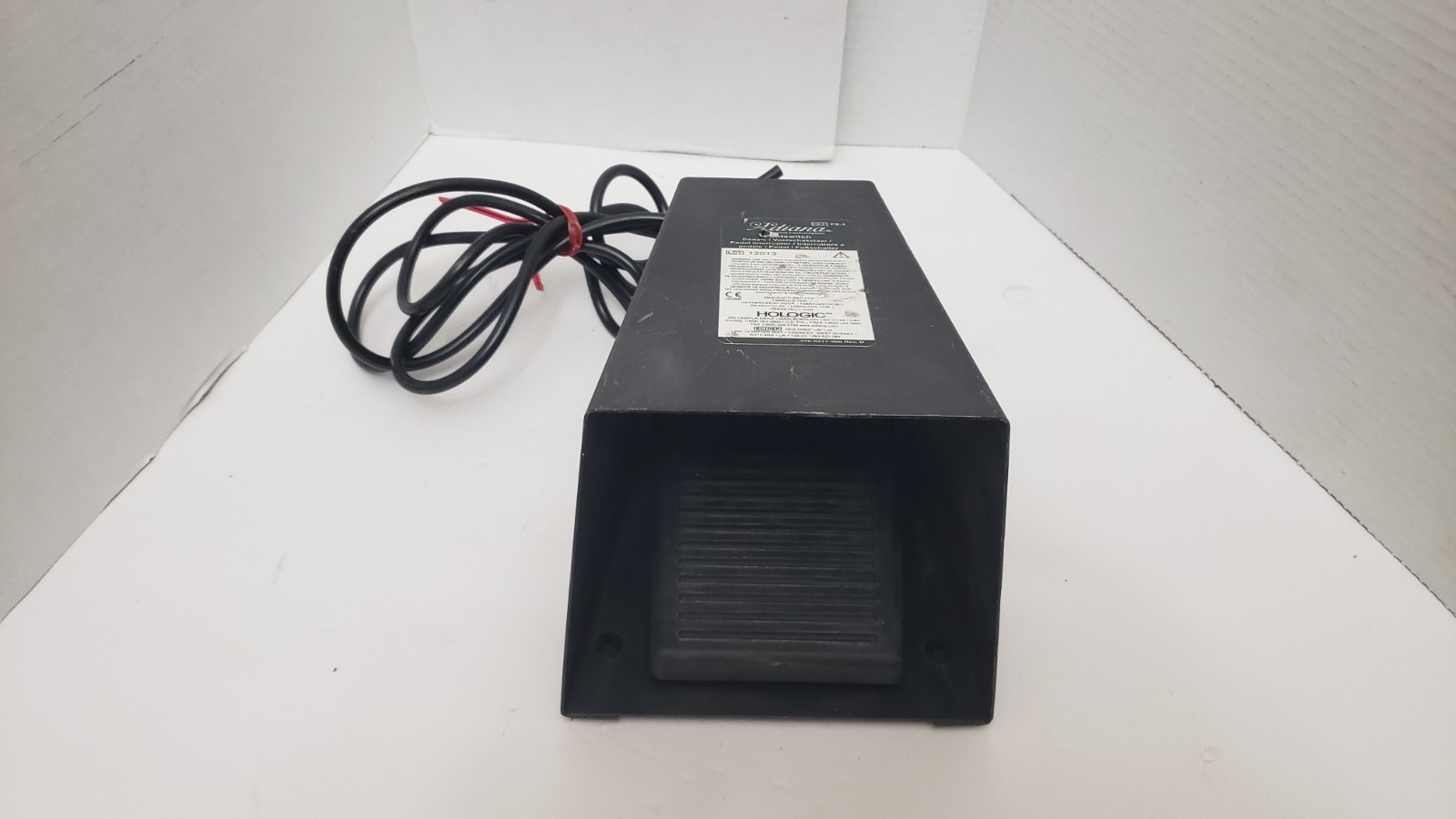 Adiana FS-1 Single Pedal Footswitch in Housing - Photo 1