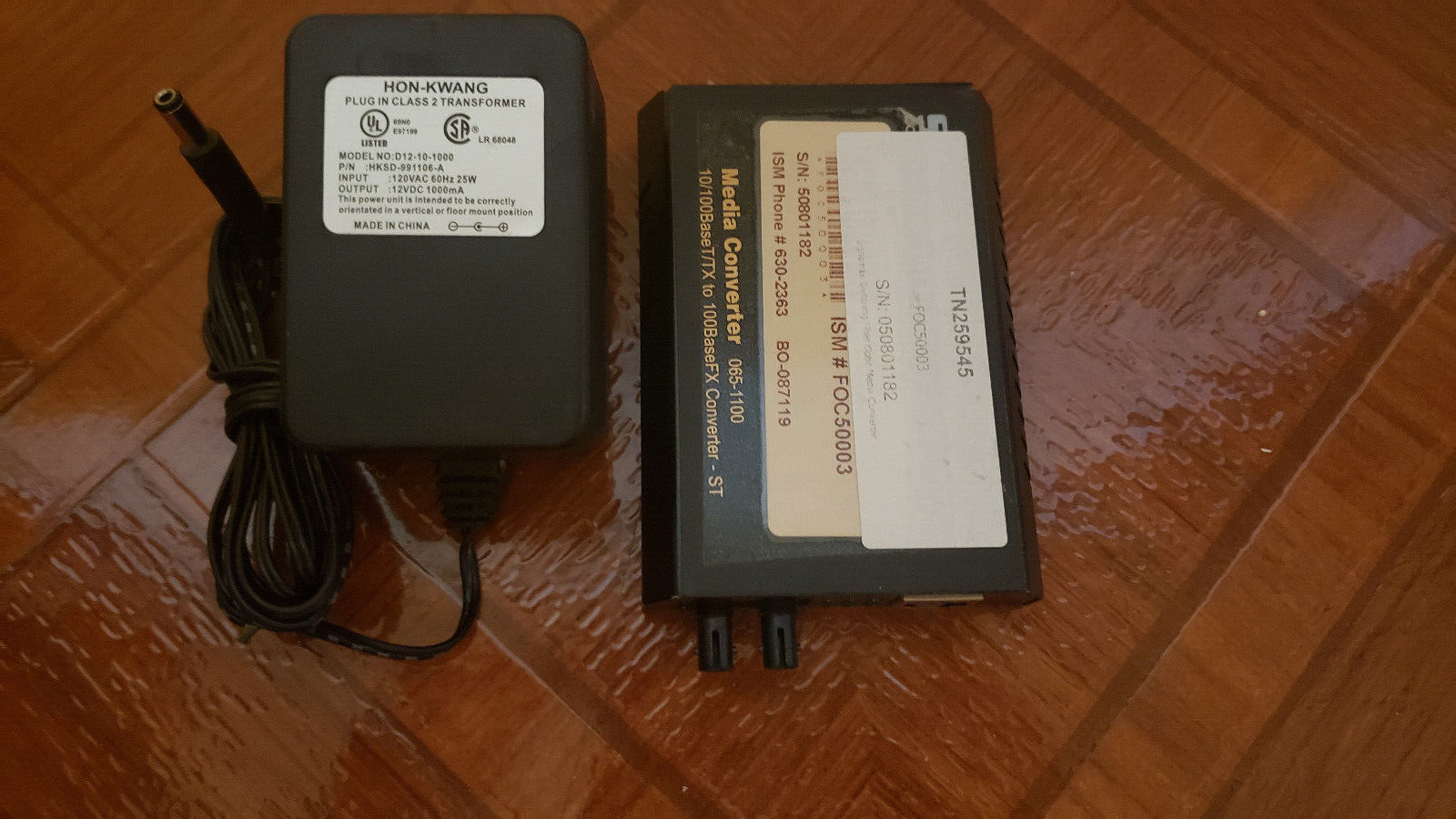 Signamax 065-1100 Gigabit Ethernet Fiber Optic Media Converter with Power Supply - Photo 1