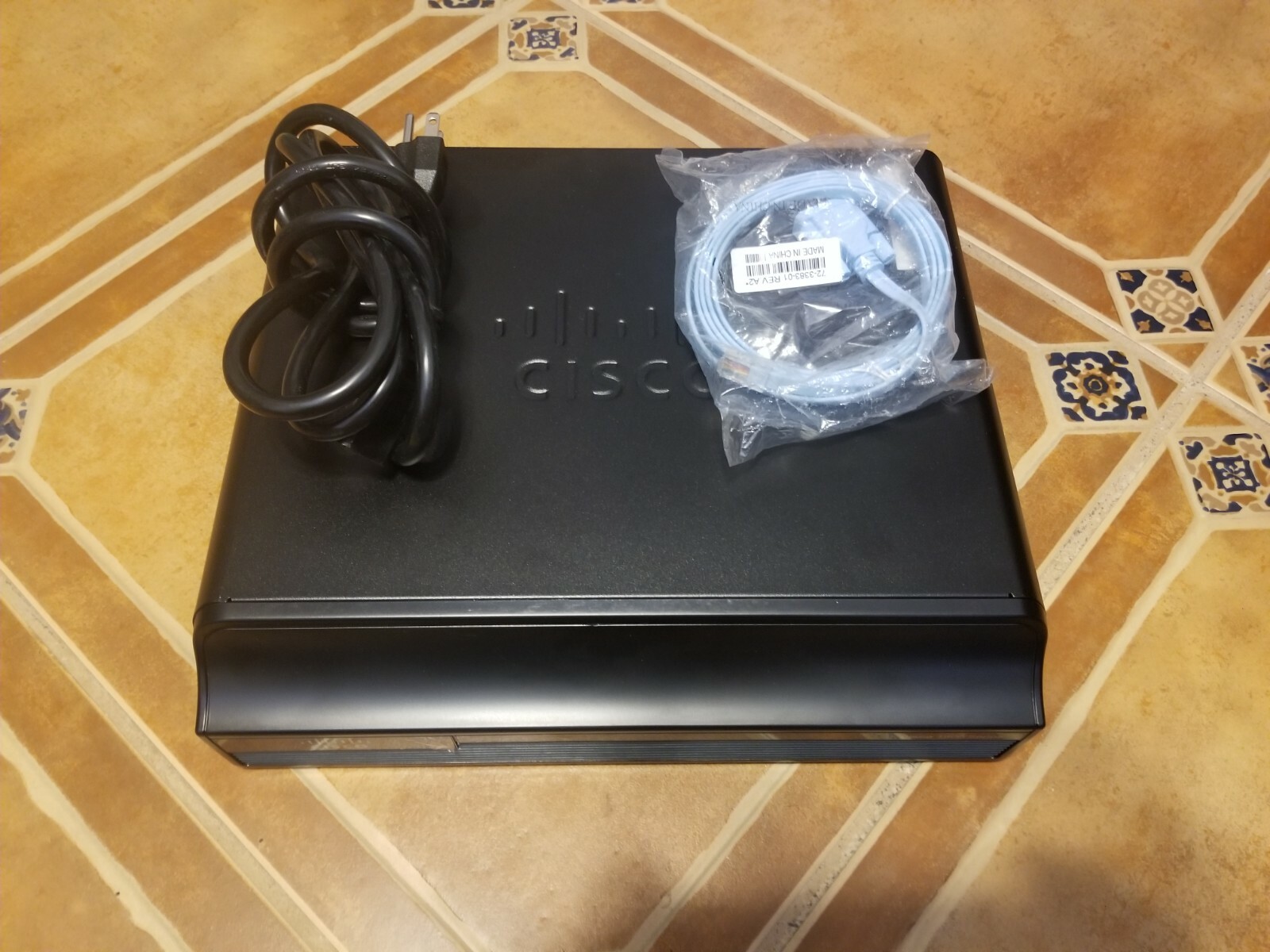 Cisco 1941-SEC/K9 2-Port Gigabit Security Router 1941-SEC CISCO1941-SEC - Photo 1