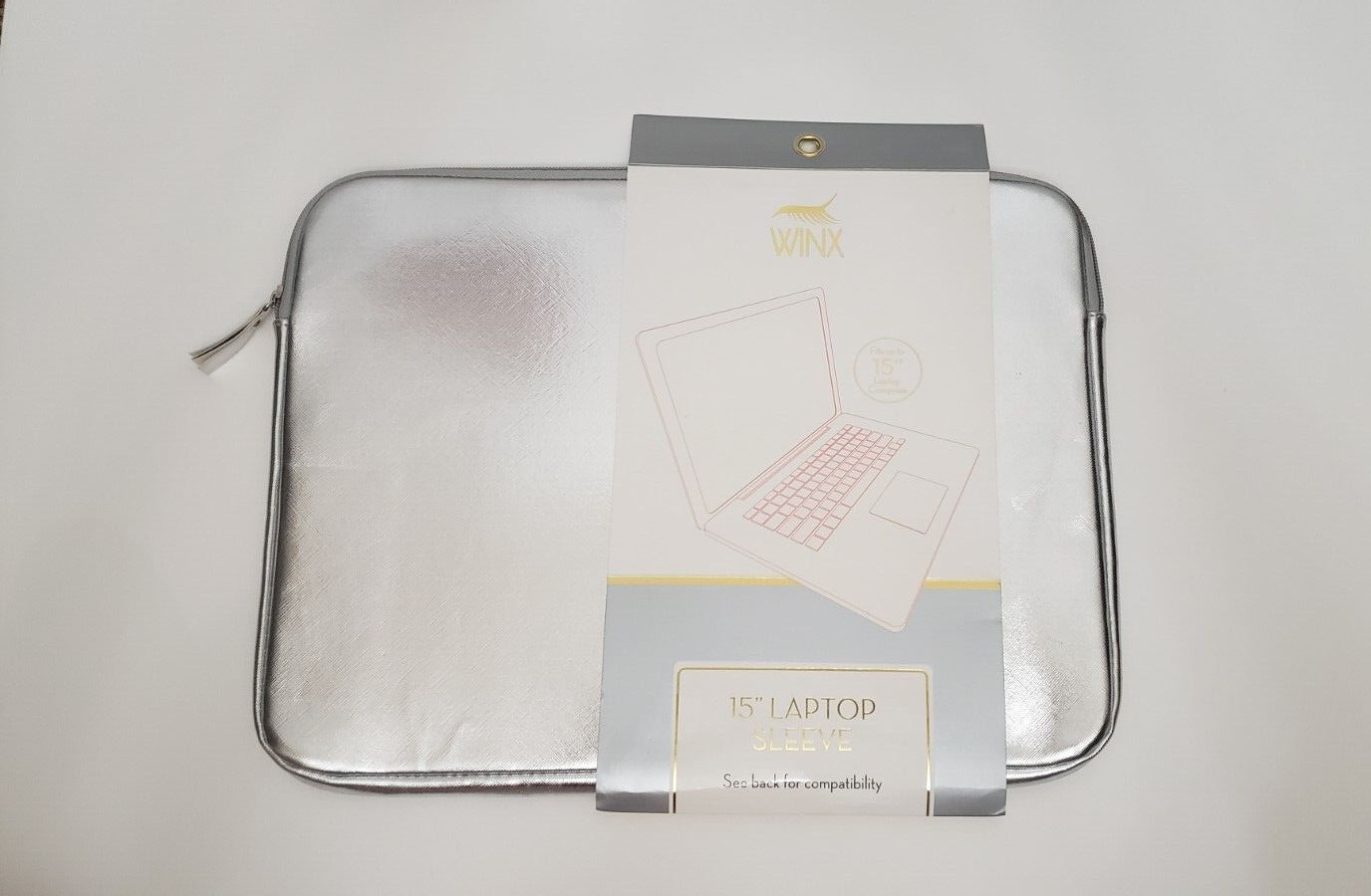 Winx Silver 15 Inch Laptop Sleeve Fresh Feminine Design - Photo 1