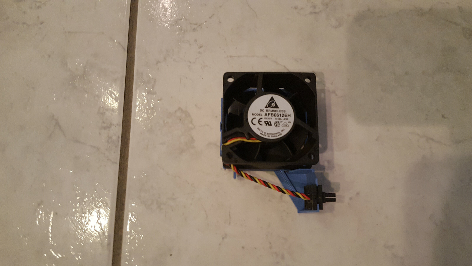 Delta AFB0612EH DC Brushless Cooling Fan Lot of 2 - Photo 1