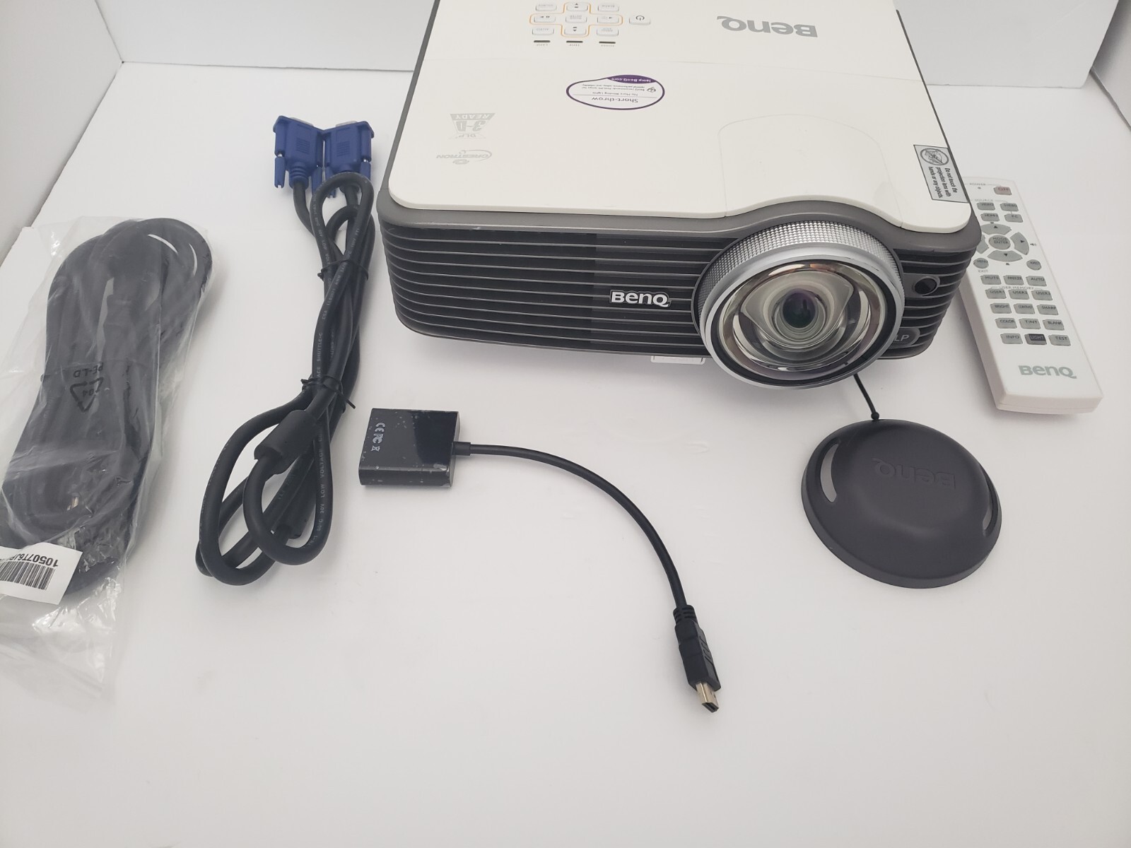 BenQ MX713st 2500 lumens XGA resolution 3D ready projector, HDMI Adapter Cable - Photo 1
