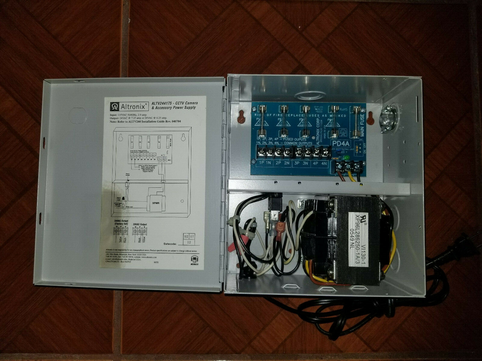 ALTRONIIX  ALTV244175 CCTV Power Supply, 4 Fused Outputs, 24/28VAC @ 7.25A, 115V - Photo 1