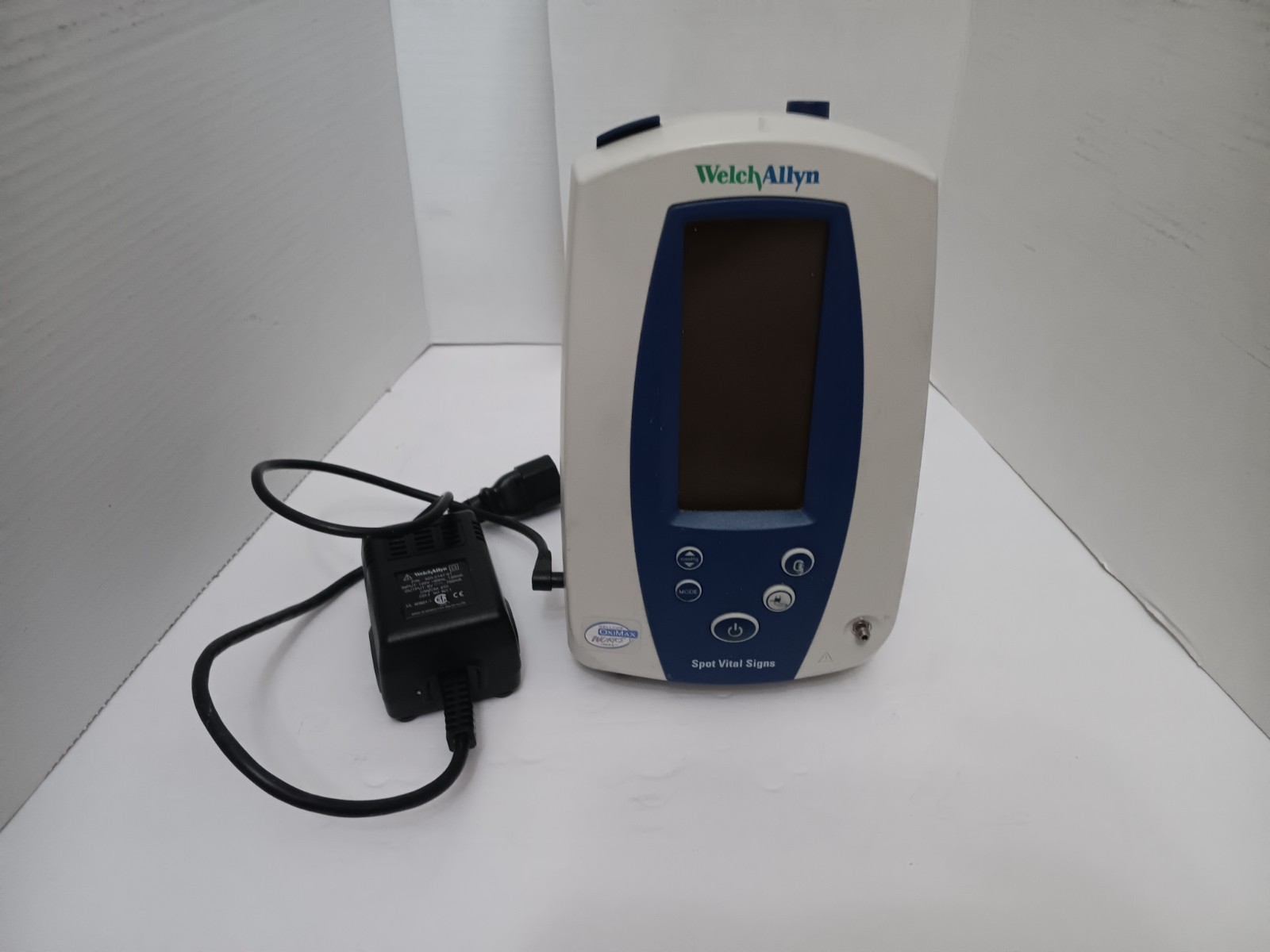 Welch Allyn 42NTB Spot Vital Signs Monitor with PSU - Photo 1